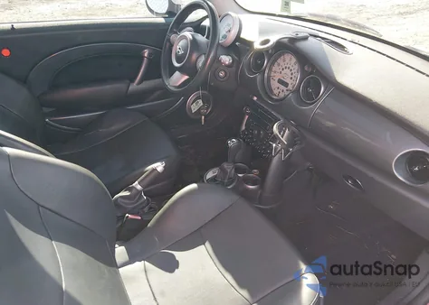 2005 Mini Cooper z USA, uszkodzony, nr VIN WMWRC33445TJ65390